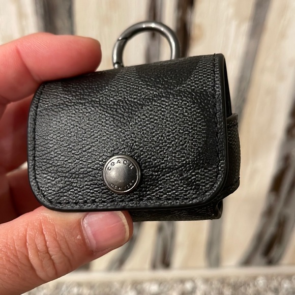 COACH Large Wireless AirPods Pro Case In Signature Canvas NEW! - Picture 5 of 9